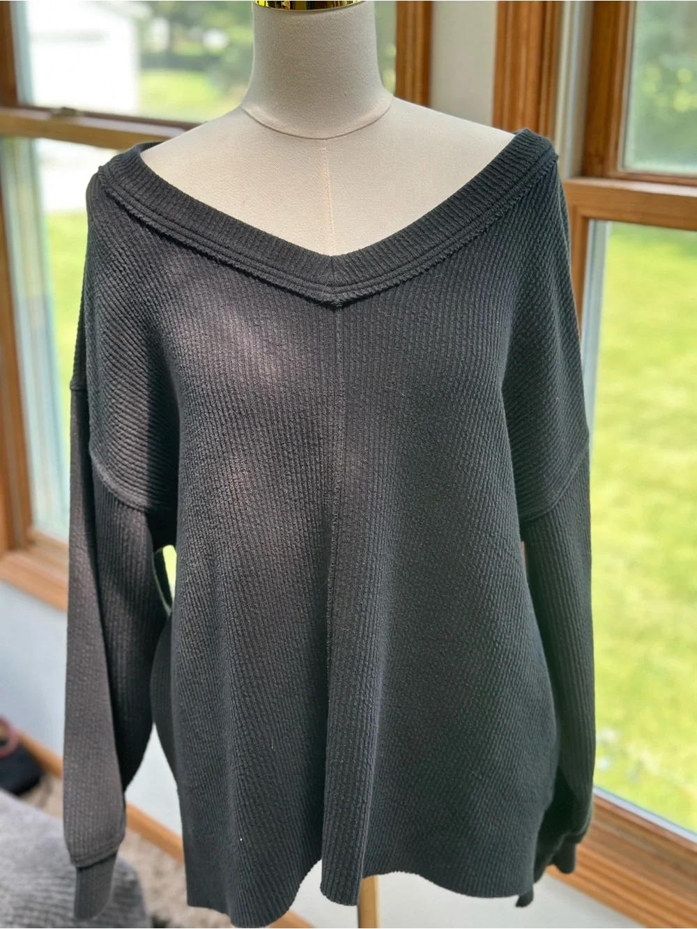 Aerie Black Oversized Getaway V-Neck Sweatshirt
